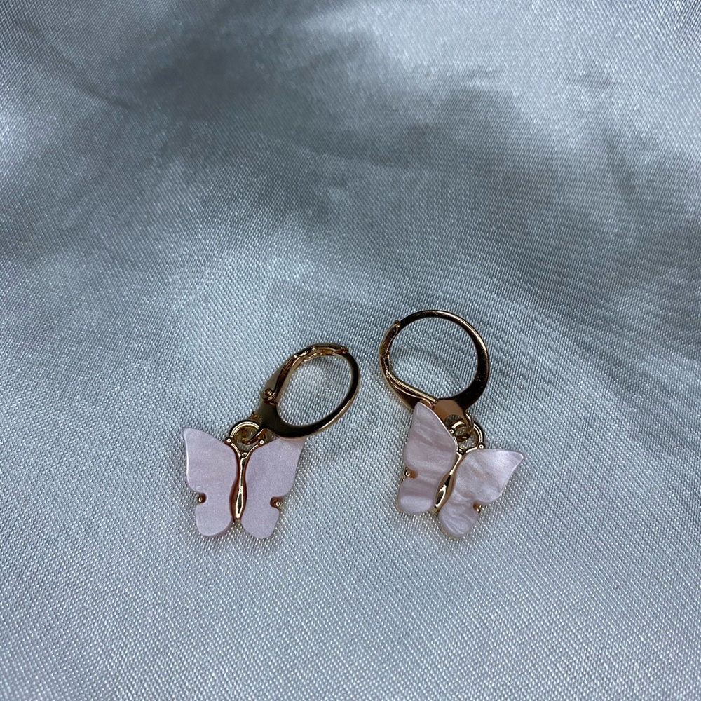 3 for $30 Butterfly Acrylic Earrings🦋